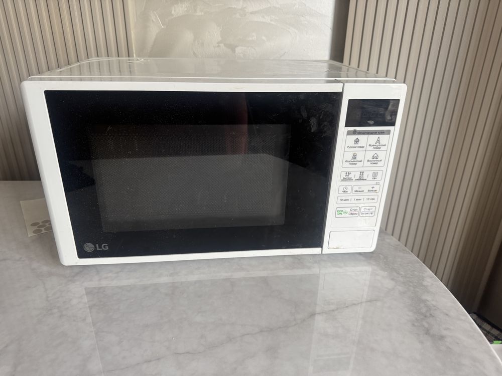 Продам микроволновую печь