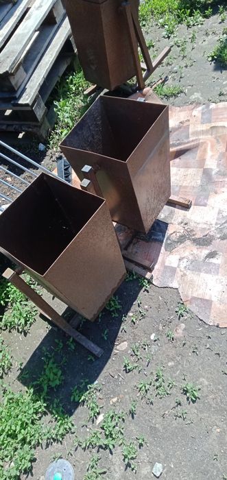 Мусурный ящики железный