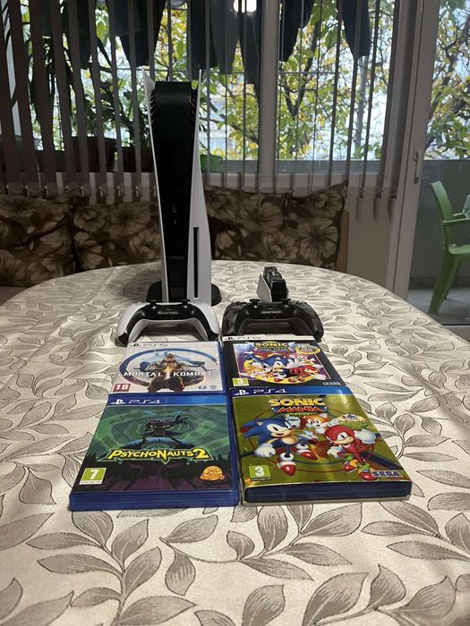 Playstation 5 Disc с 2 Контролера + 16 Игри