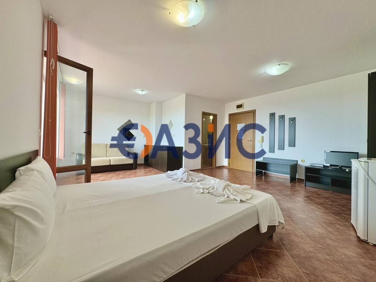 Продава се Едностаен апартамент в с. Кошарица, Област Бургас - 53 кв.м за 955 €/кв.м - Снимка #4