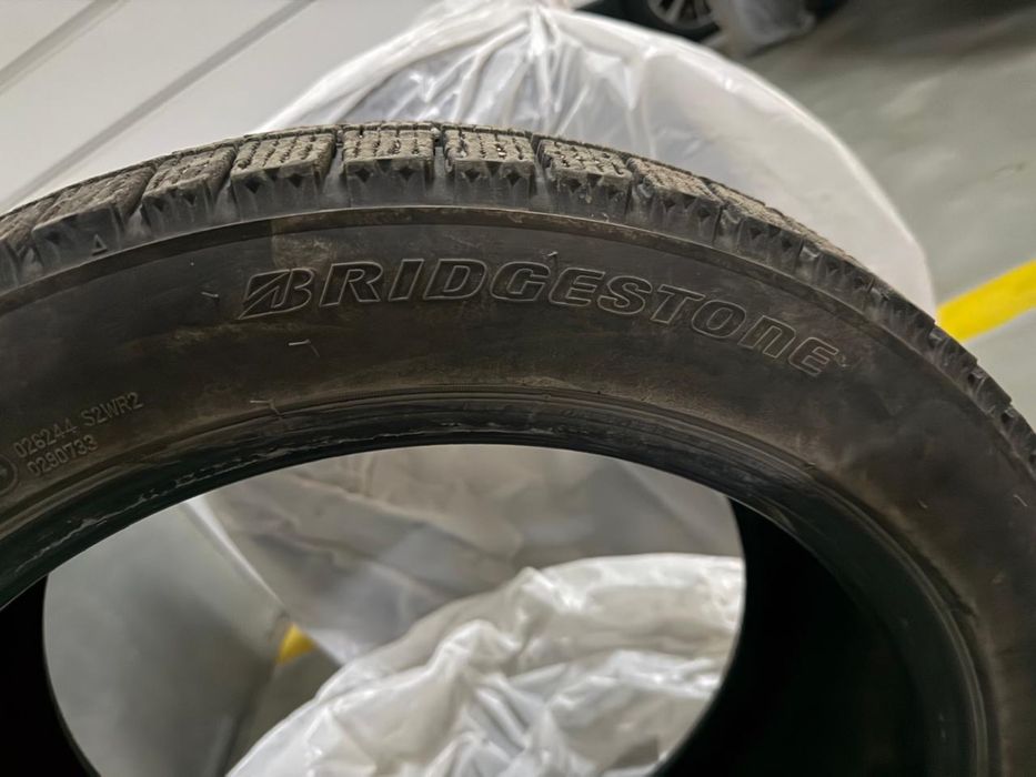 Продам зимние шины  б/у