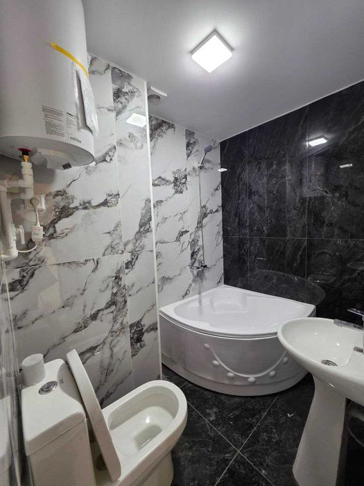 Продаётся 2х комн квартира на 4 этаже Ор-р Азимед