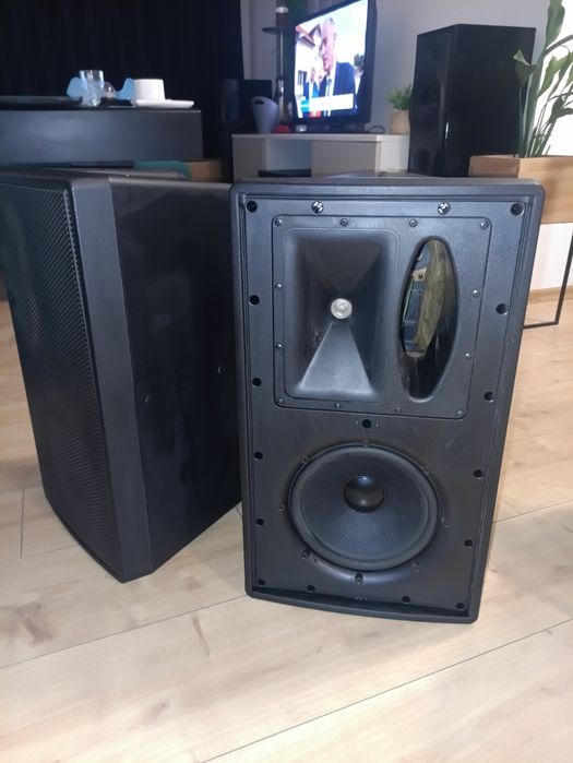 Продавам JBL control 29
