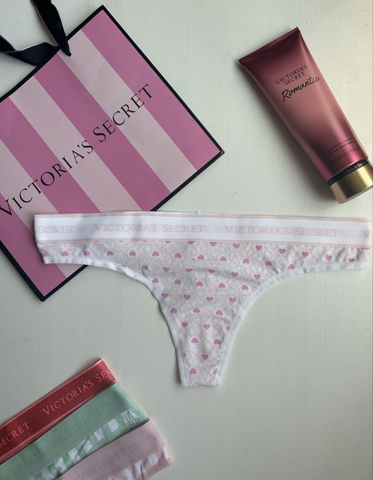 Victoria`s Secret нови оригинални дамски бикини тип прашки M размер