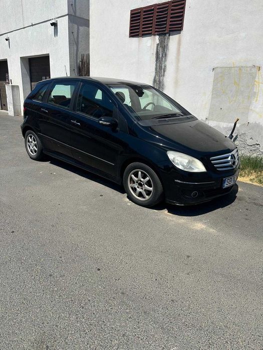 Vând Mercedes B-Klasse, 1.7 benzină, 2006, cu probleme/pt. dezmembrări