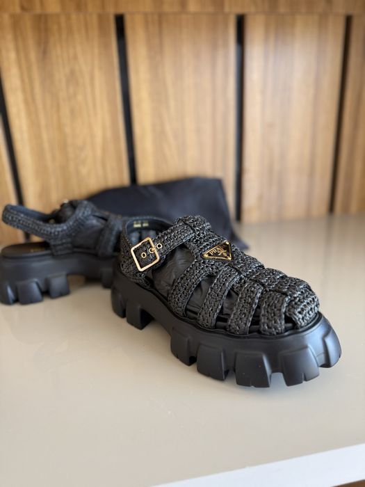 Prada сандали НАЛИЧНИ 37,38,39,40 189лв без кутия