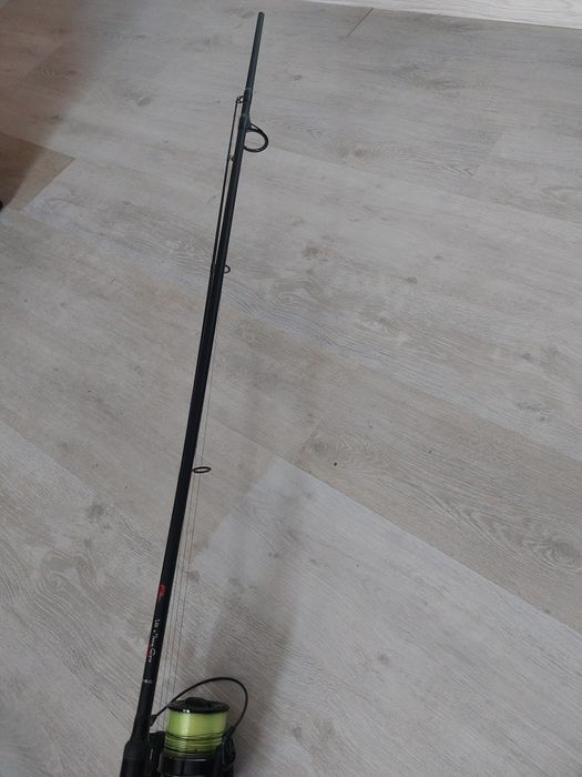 Продава се комплект въдица с макара!
Въдица: FL 360
Макара: PROLOGIC E