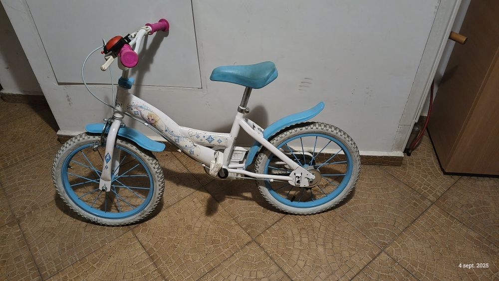 Bicicleta Frozen pt prințese