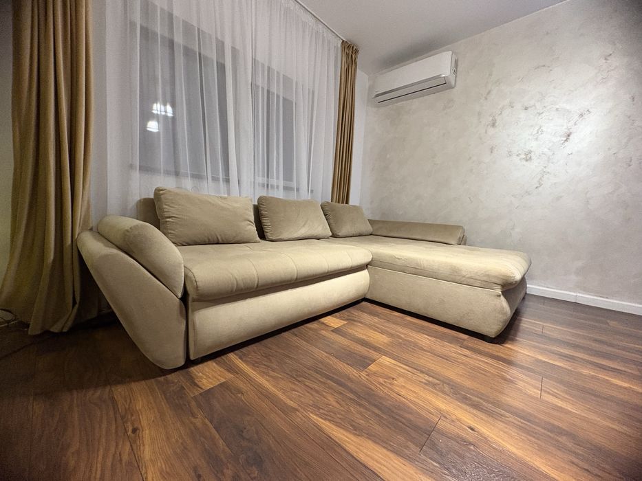 Canapea colțar extensibilă cu ladă de depozitare – 232 cm x 170 cm
