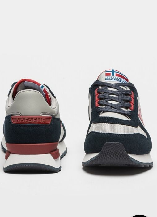 Vand adidasi Napapijri ,sunt noi în cutia originala