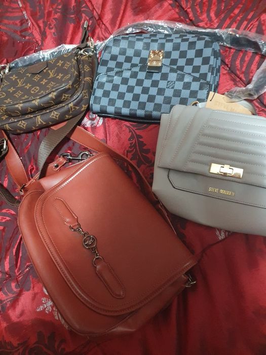 Genți pentru doamne și domnișoare