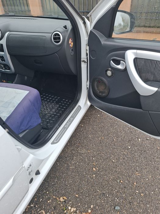 Vand logan 1.6 An 2010