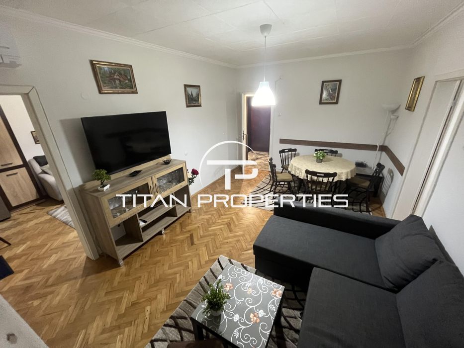 Дава се под наем Тристаен апартамент в Бургас, Център - 80 кв.м за 459 € - Снимка #1