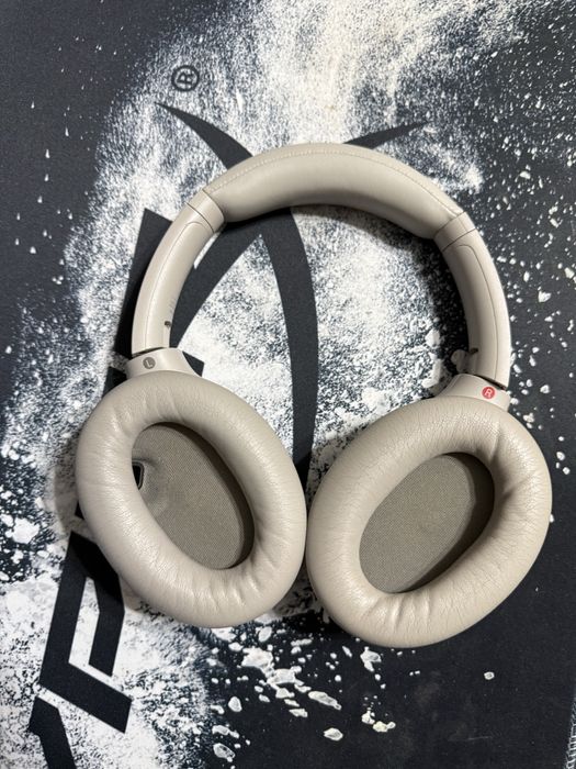 Sony WH-1000XM4 в отличном состояние!!!