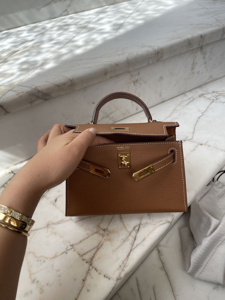 Hermes mini kelly чанта в кемъл цвят