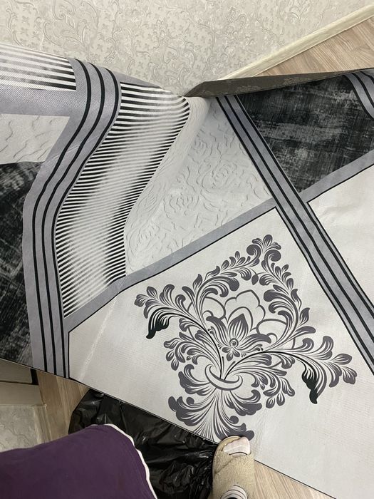 Небольшой палас, где 1,5 на 2 м