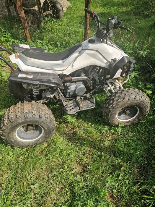 Vând sau schimb ATV