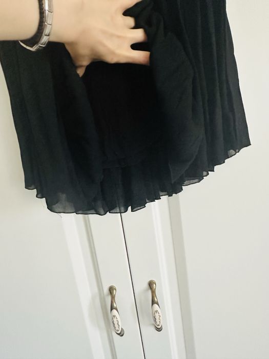 Fusta Prada , noua , cu jupa , masura 38 M