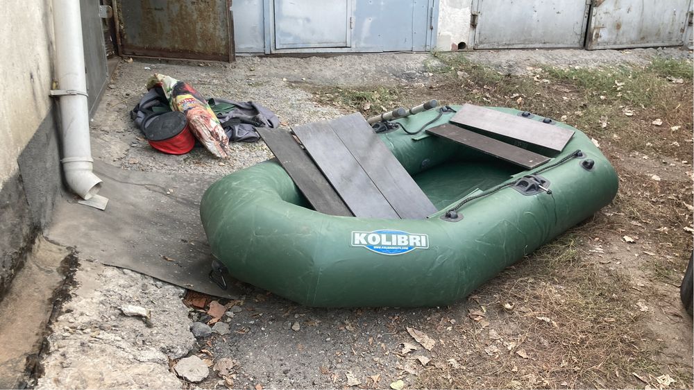 Надувная лодка колибри 250 т