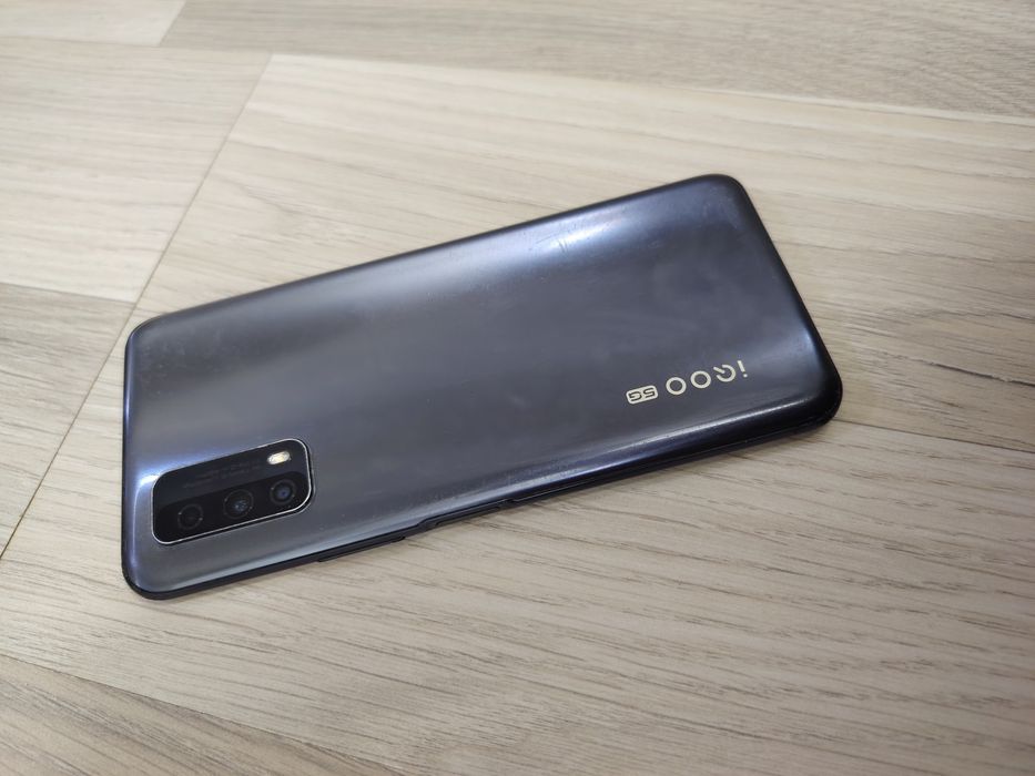 Vivo iqoo z1x 5g 8 /128 ekran singan