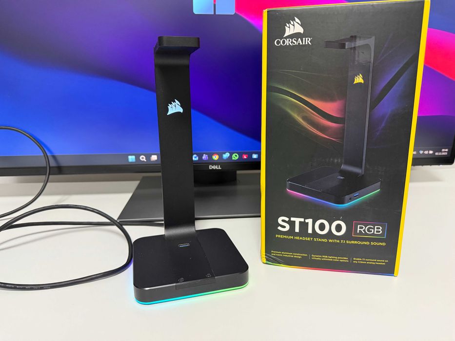 Stand suport casti gaming cu placa de sunet Corsair ST100 RGB