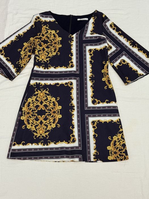 Платья все продается по 2000