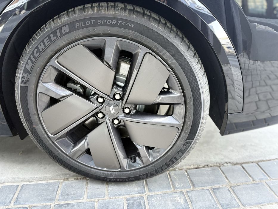 Li L9 Ultra restyling