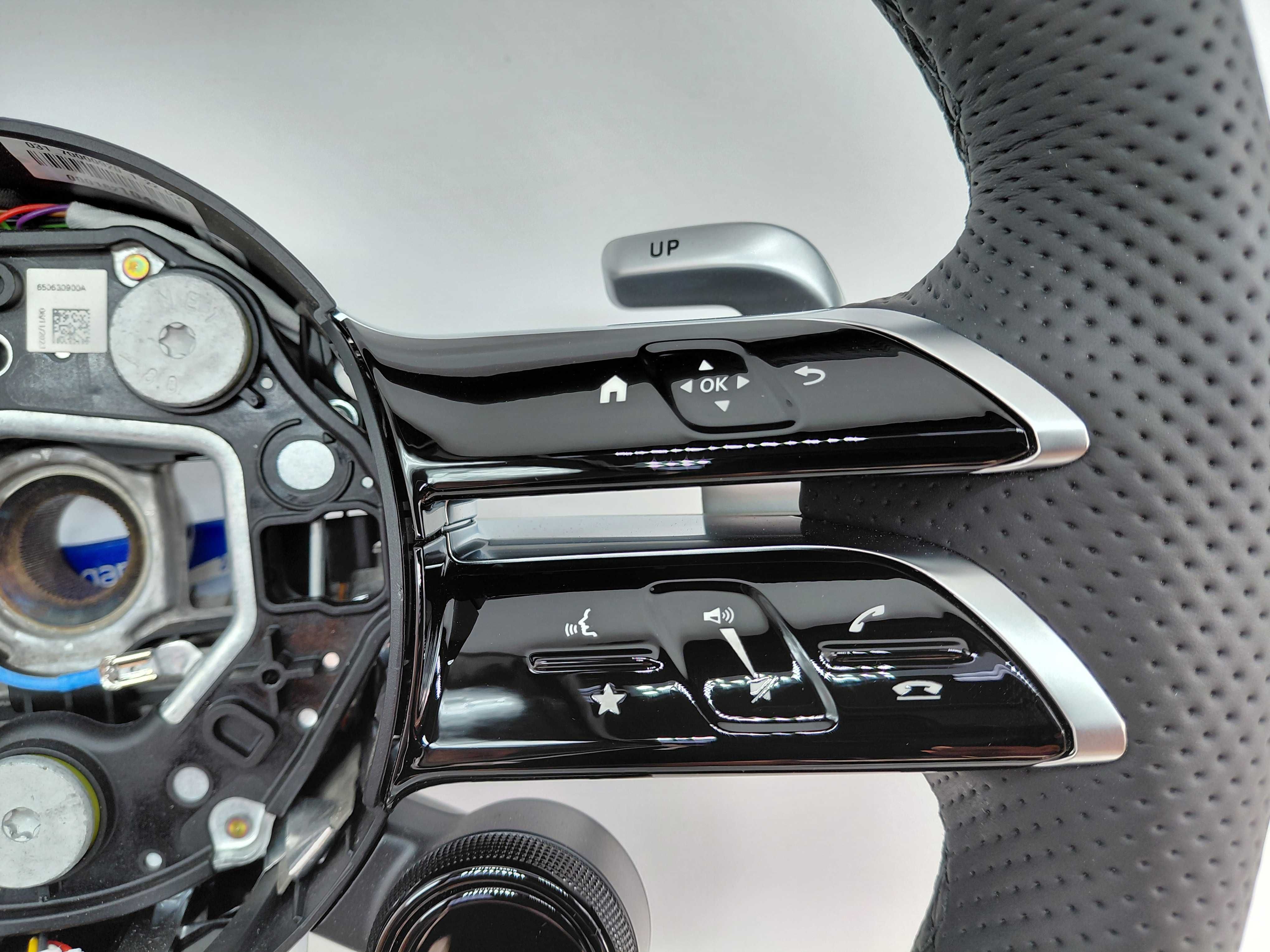 Нов Спортен Волан AMG Mercedes W206 W223 W213 W257 W167 W254 63 65