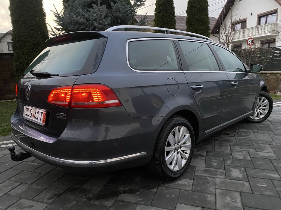 VWPassat Highline 2,0-Tdi-140-Cp-Bi-Xenon-park assist-Full