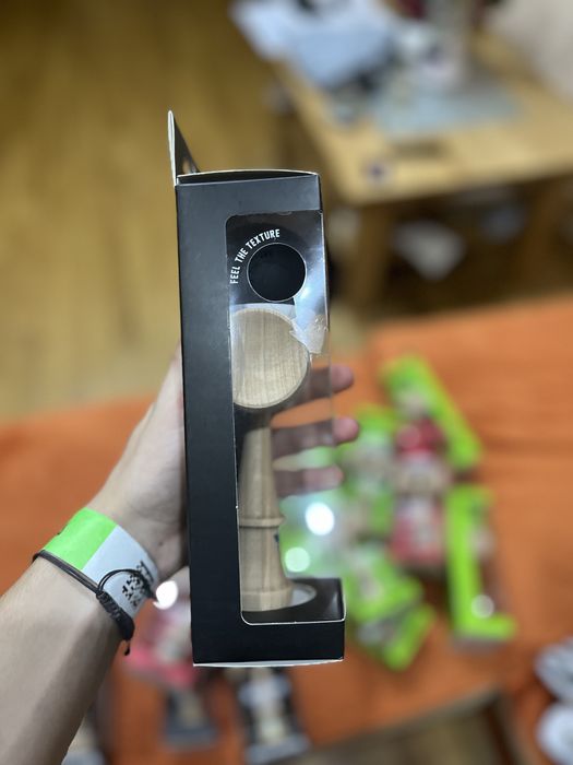 Kendama KROM POP RUBBER (Black/Negru)