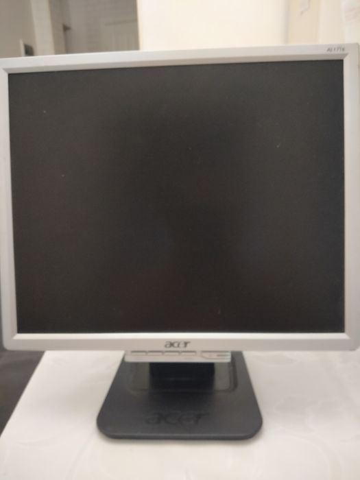 Продам мониторы 2 шт