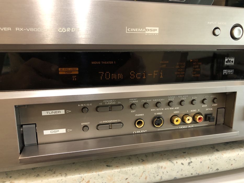 Yamaha RX-V800 resiver
