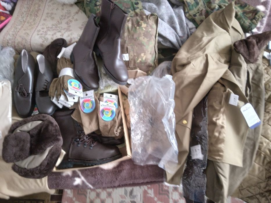 Vând căciulă nouă mărimea 55 la 60 de lei