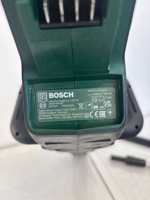 Fierăstrău electric Bosch UniversalHedgeCut nefuctional pentru piese