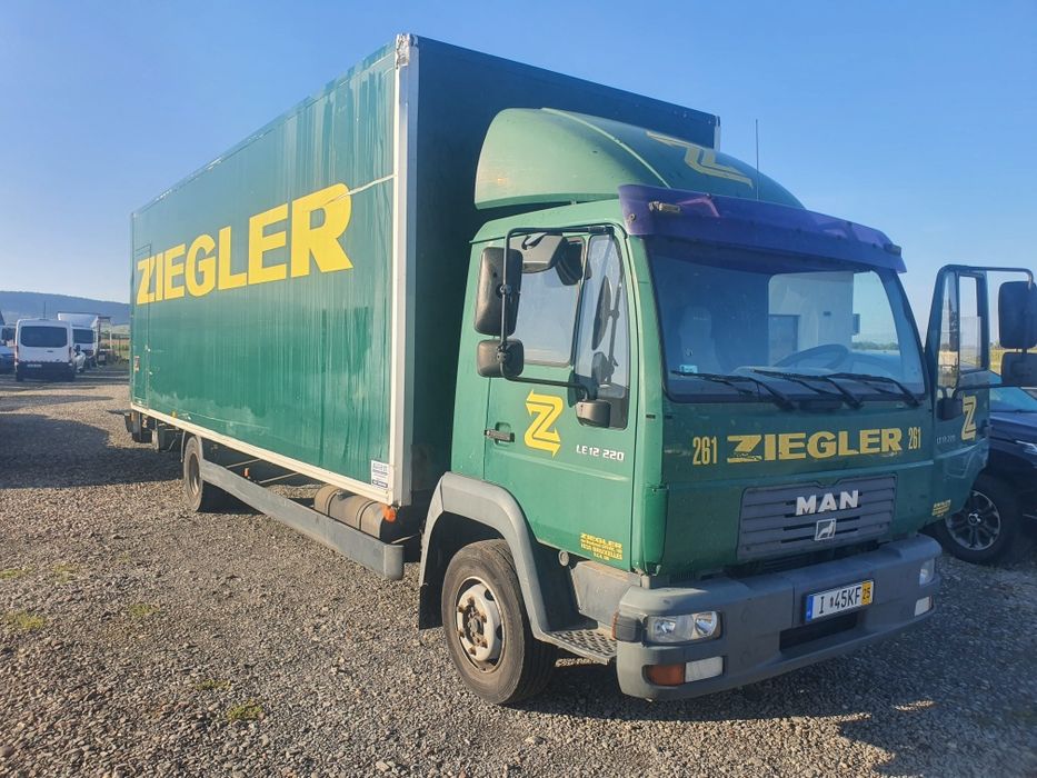 Vand cub +Lift, de Man, 12,220