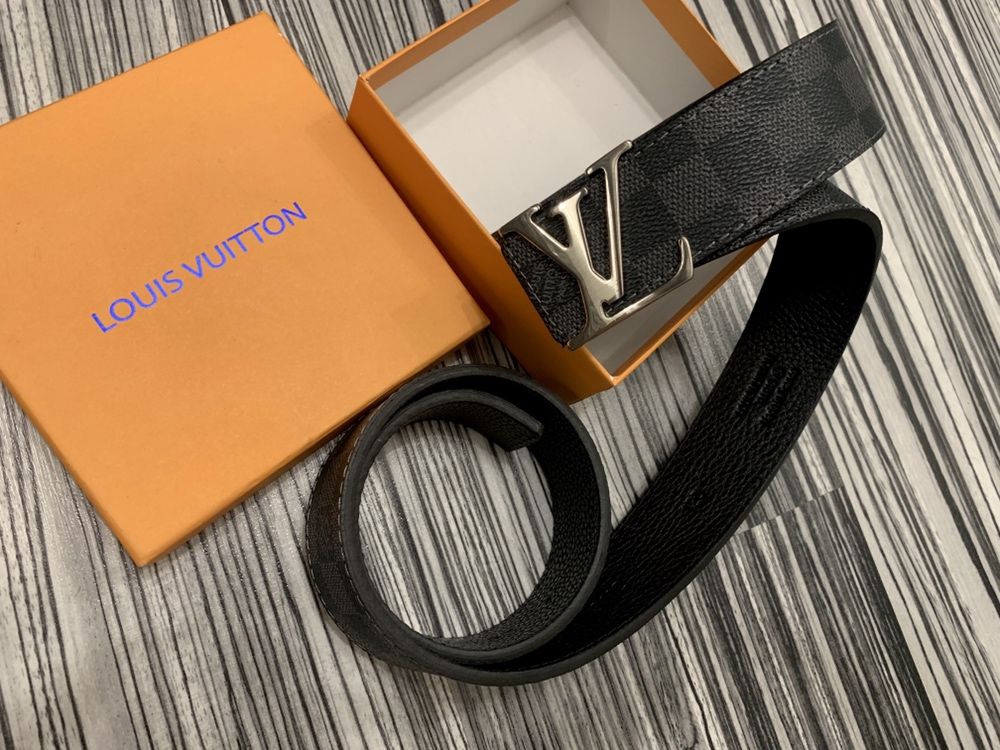Curea LOUIS VUITTON -gravura interior:Piele naturală ! toate inscripti