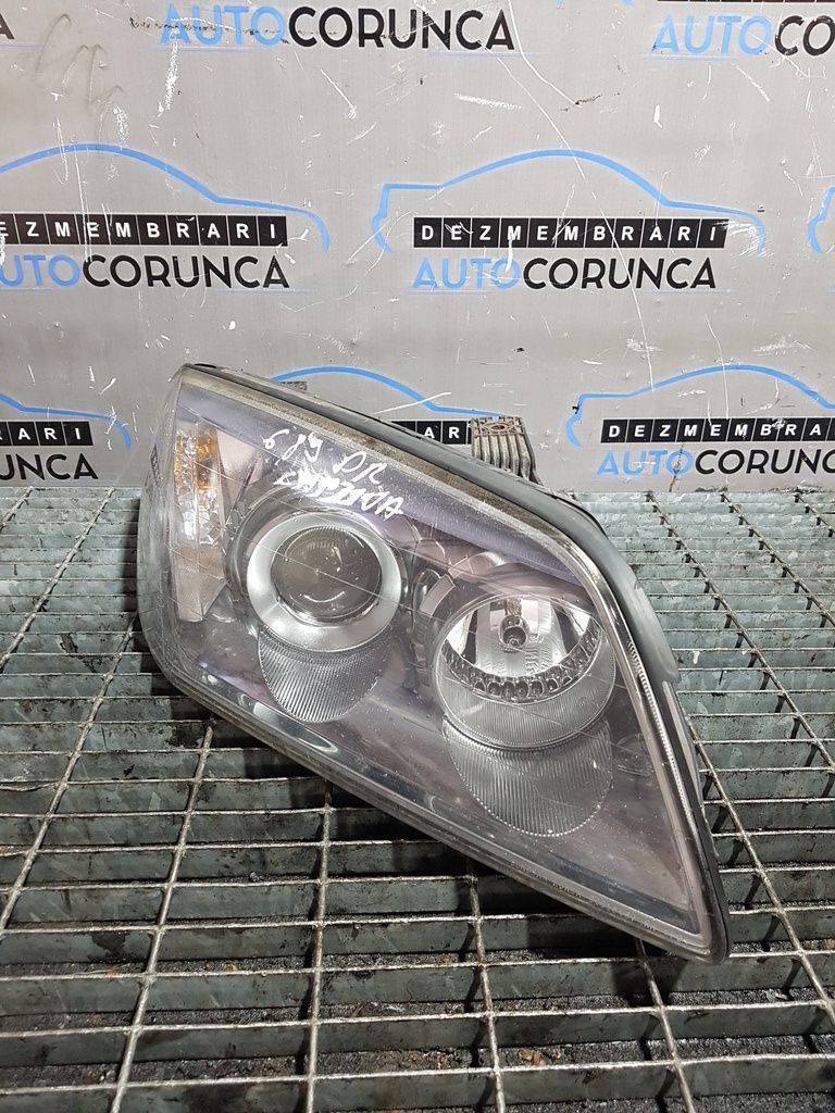 Far Dreapta Chevrolet Captiva 2006 - 2010 SUV 4 Usi (689) Xenon
