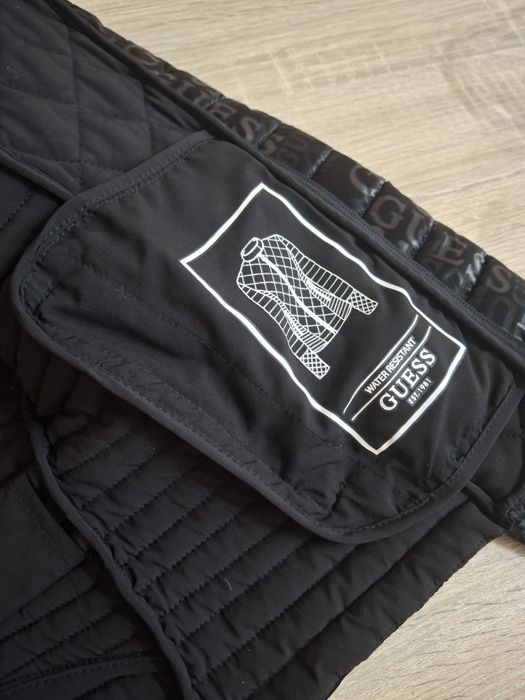 Оригинално Яке GUESS