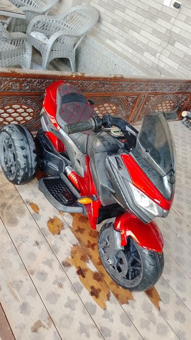 Болалар мотоцикл ва машинаси сотилади,холати яхши