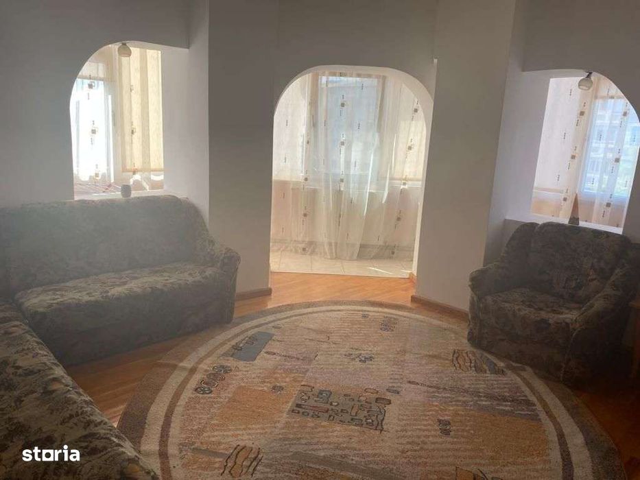 Vanzare/inchiriere apartament 3 camere, Targoviste, Piata 1 Mai