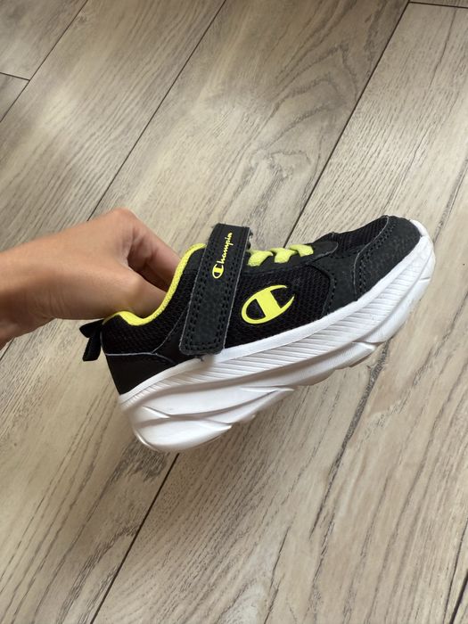 Маратонки за момче 24 н.