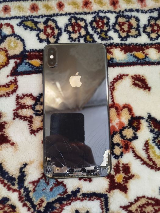 Iphone xs max норм сост
