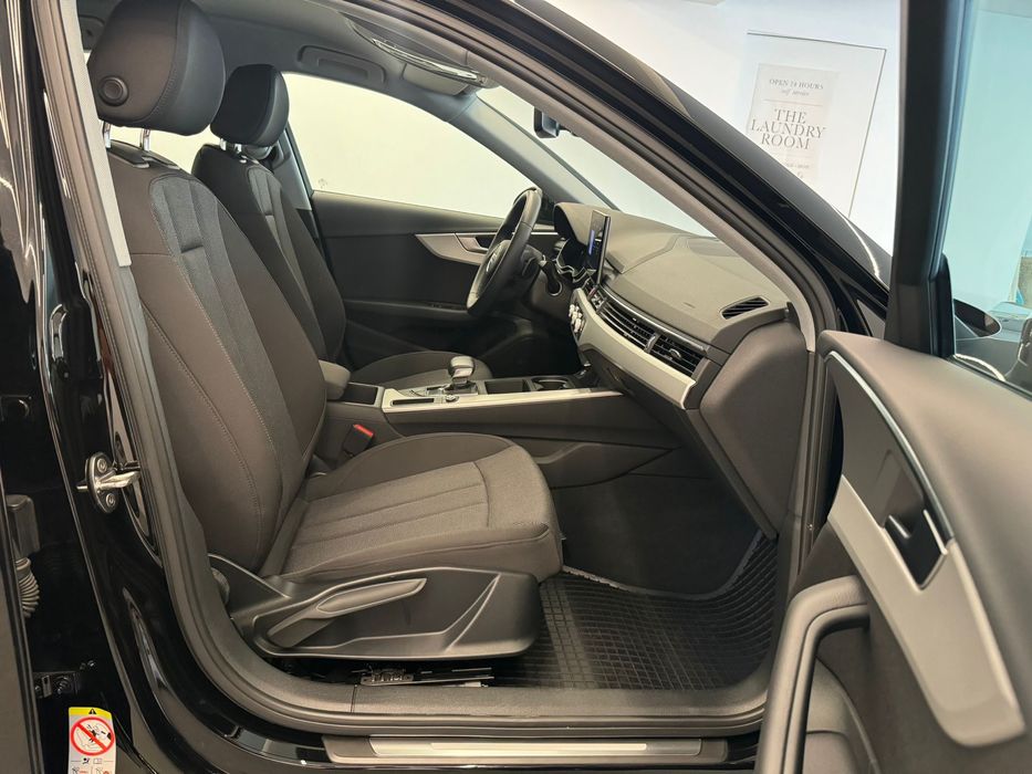 AUDI A4 New Model Fabricație 2024 Motor 3.5TFSI 150Cp Euro6 Km 15.000