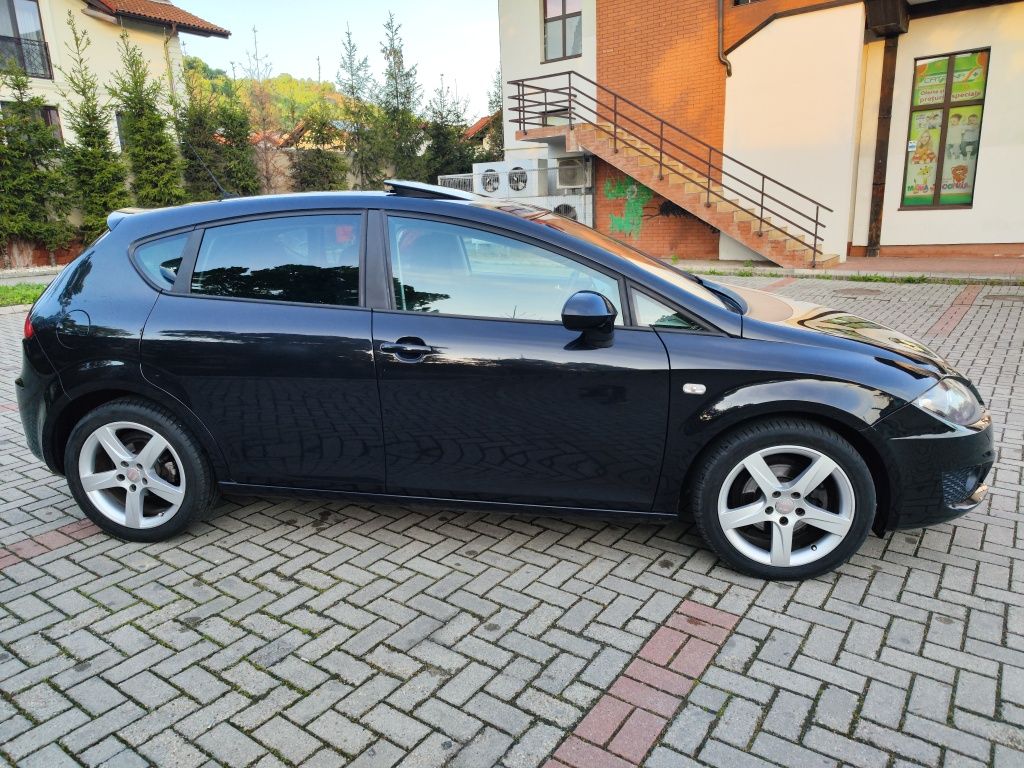 Seat Leon Sport Edition 1.6 tdi navi, xenon, trapa, RAR efectuat