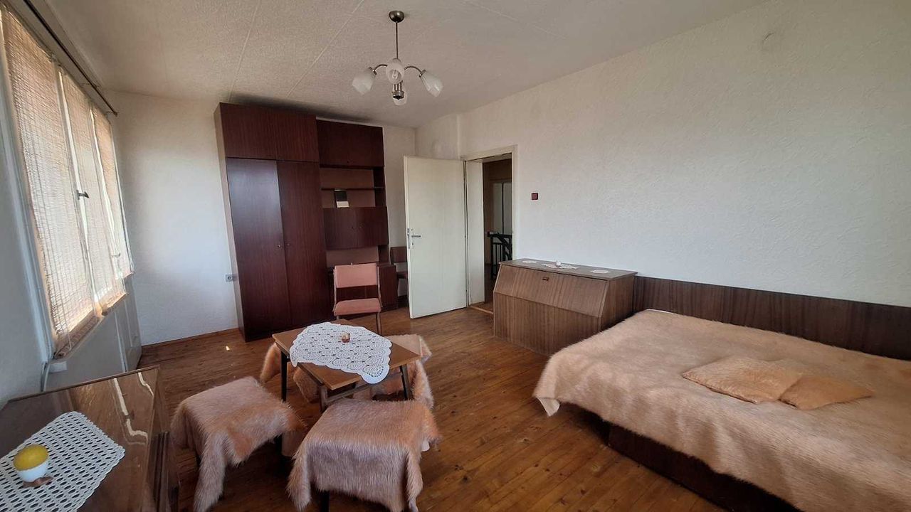 Продава се Къща в Елин Пелин - 452 кв.м за 863 €/кв.м - Снимка #18