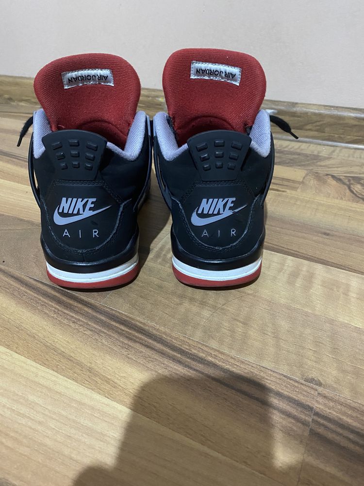 Jordan 4 bred mărimea 38