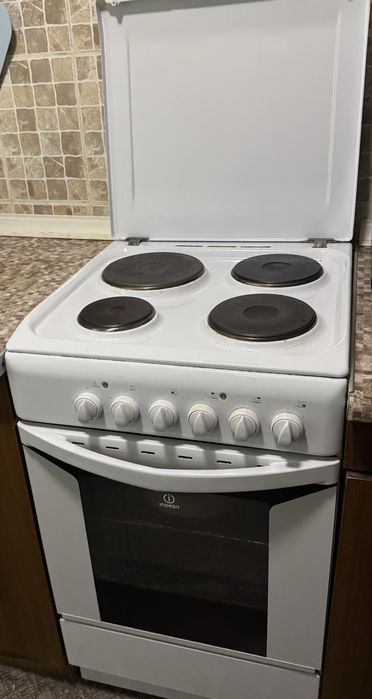 Продам плиту электрическую INDESIT
