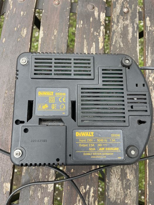 Incarcator Dewalt DE 0246