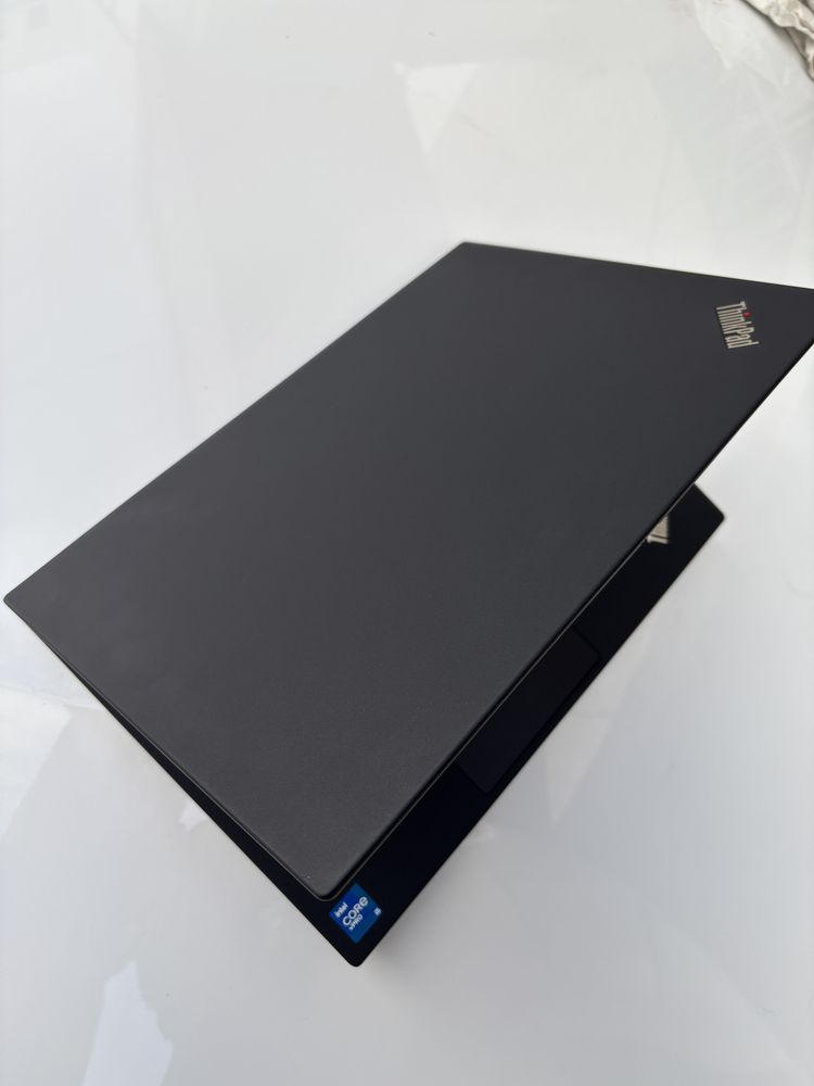 Lenovo Thinkpad t14 Intel core vpro I5