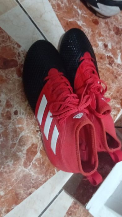 Ghete de fotbal adidas